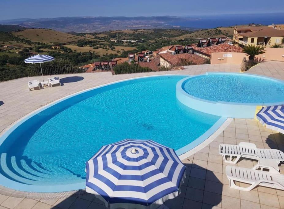 Casa Smeralda - Piscina E Vista Sul Mare! Trinità dʼAgultu 外观 照片